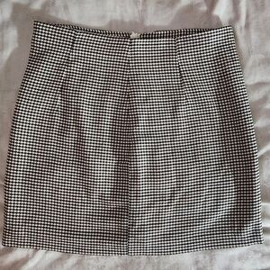 H&M Black and White Houndstooth Pencil Skirt
